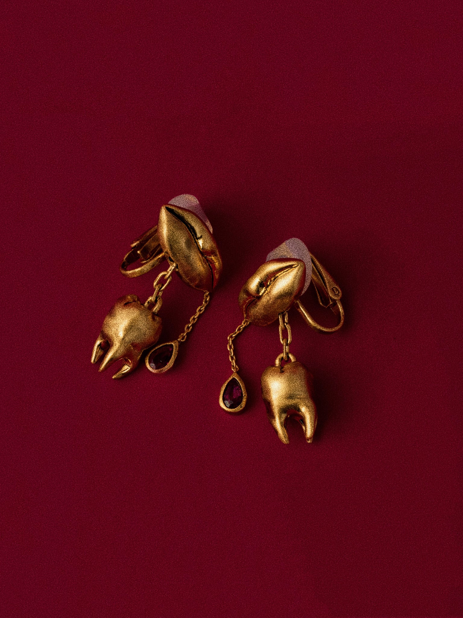 B!  Lip Teeth Ear Clip